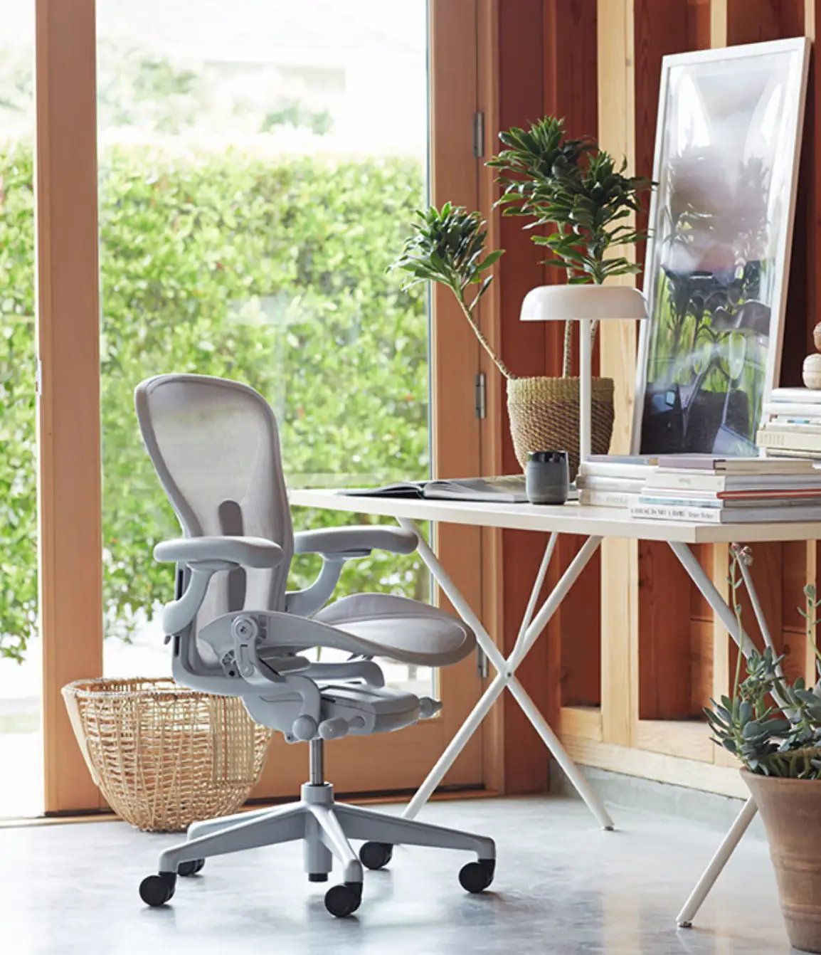 Herman Miller Aeron Remastered Mineral side view